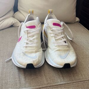 Nike invincible run 3 White and Pink Athletic Sneakers